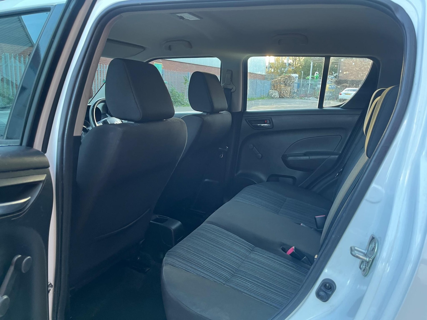 Used Suzuki Swift 2013 for sale - 76538606: Photo 44