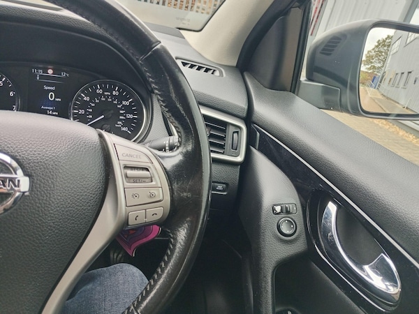 Used Nissan Qashqai 2015 for sale - 76296002: Photo 19