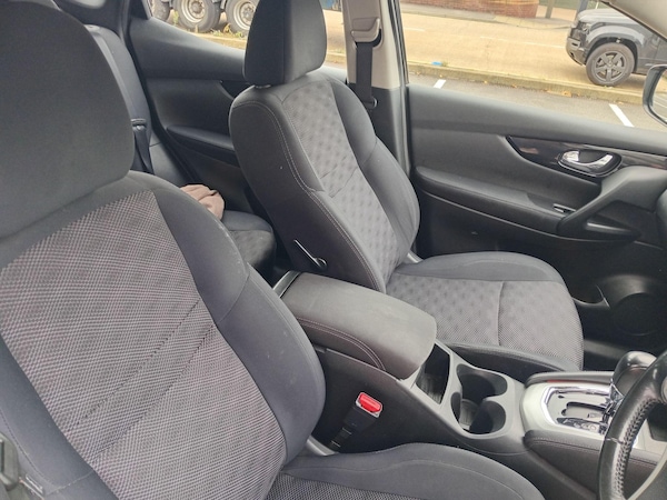 Used Nissan Qashqai 2015 for sale - 76296002: Photo 22