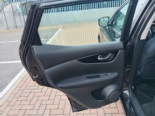 Used Nissan Qashqai 2015 for sale - 76296002: Photo 29