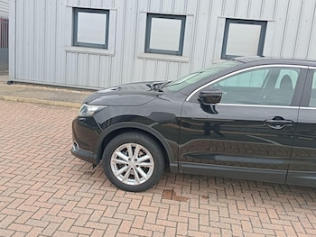 Used Nissan Qashqai 2015 for sale - 76296002: Photo 4