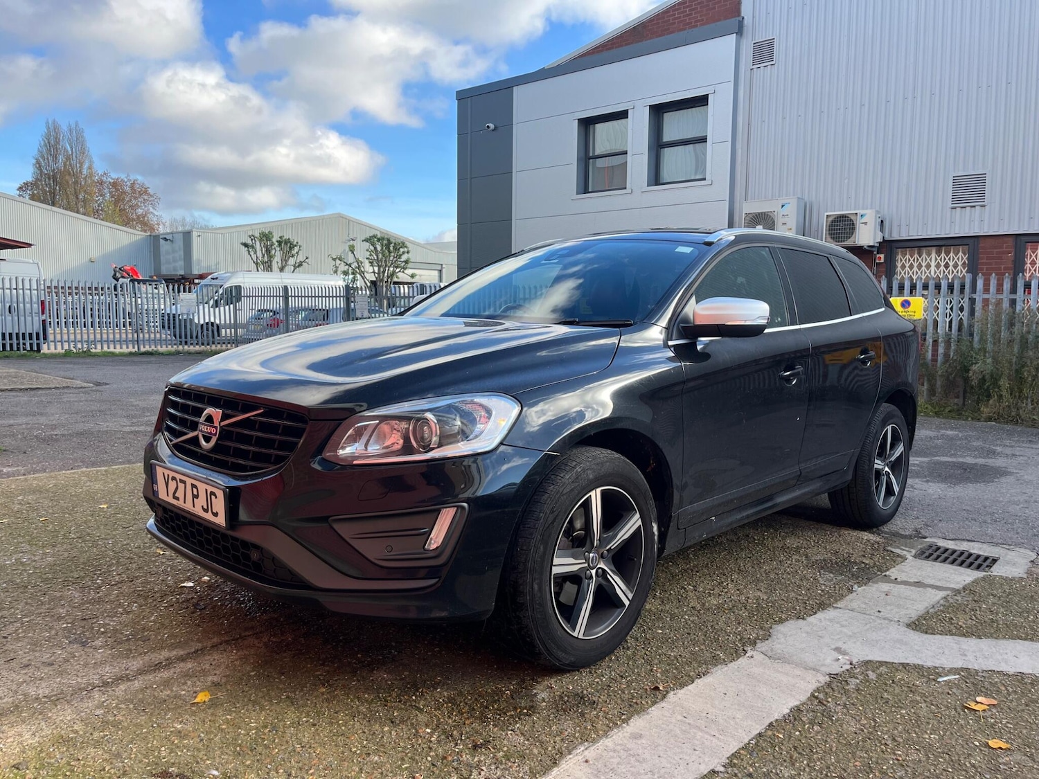 Used Volvo XC60 2017 for sale - 76307812: Photo 11