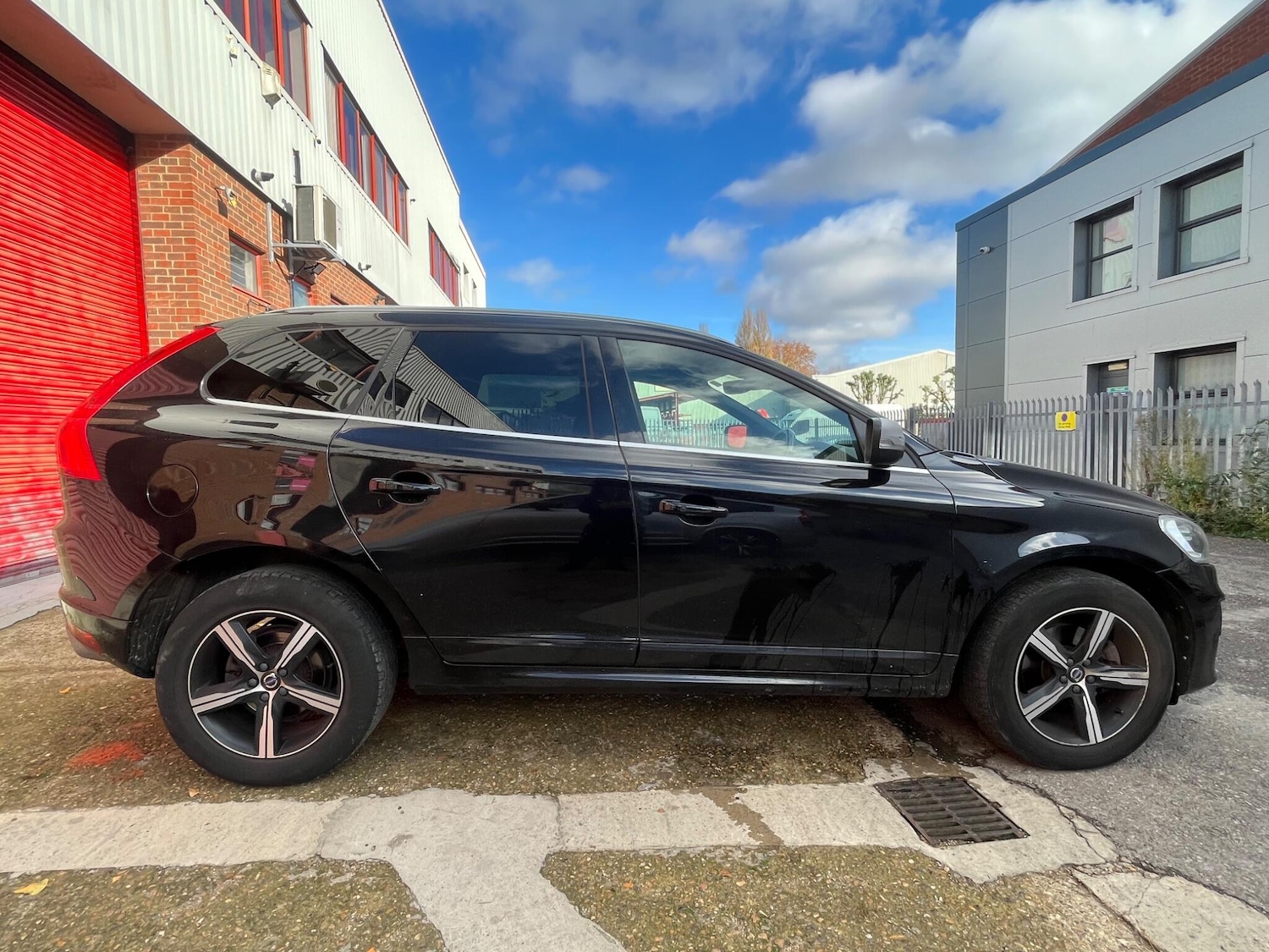 Used Volvo XC60 2017 for sale - 76307812: Photo 21