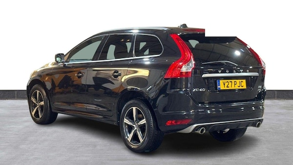 Used Volvo XC60 2017 for sale - 76307812: Photo 2