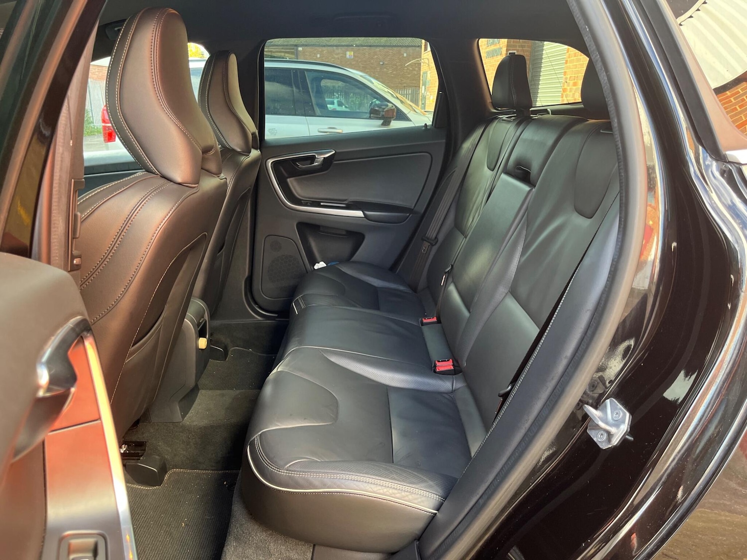 Used Volvo XC60 2017 for sale - 76307812: Photo 40