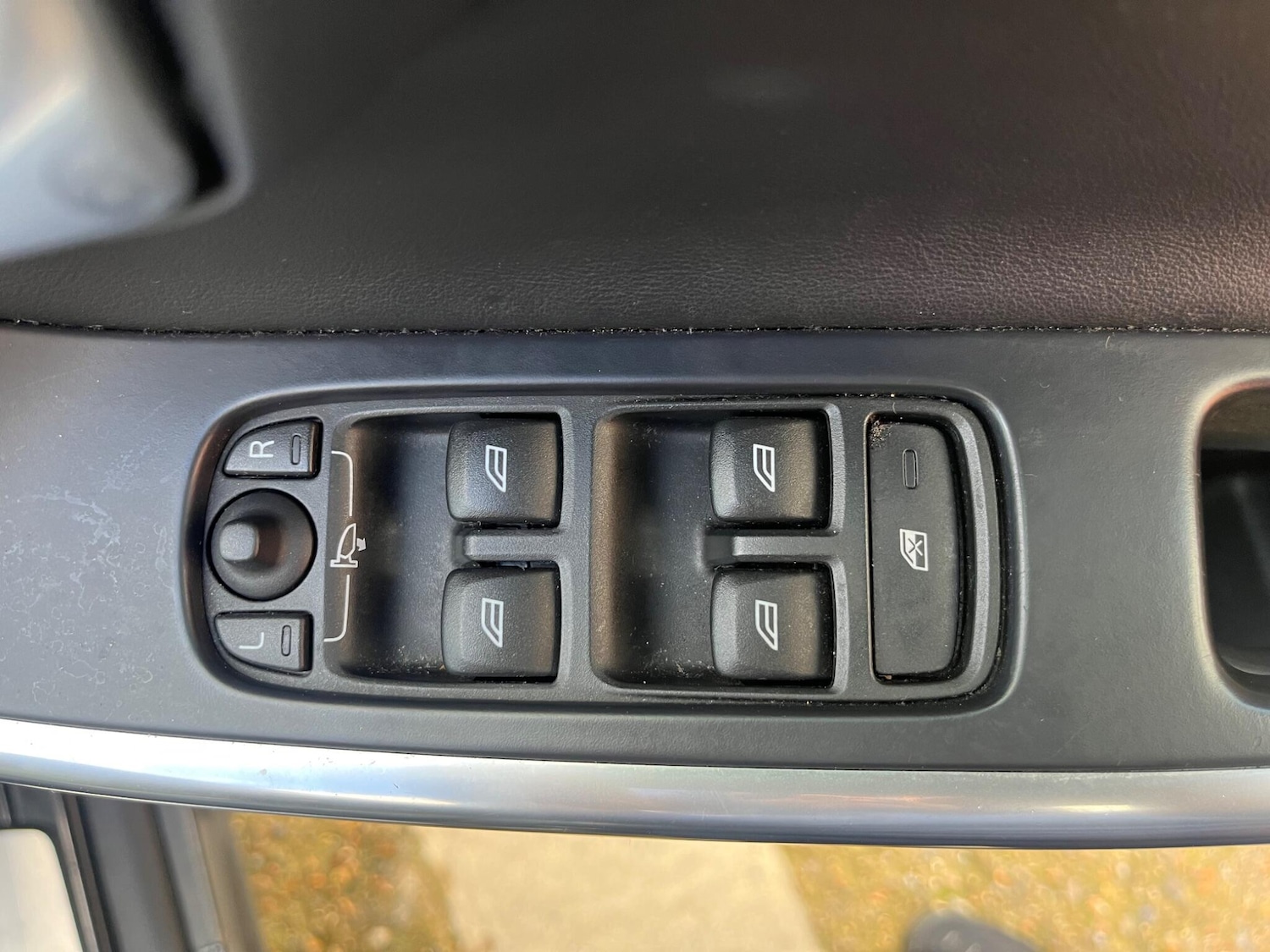 Used Volvo XC60 2017 for sale - 76307812: Photo 44