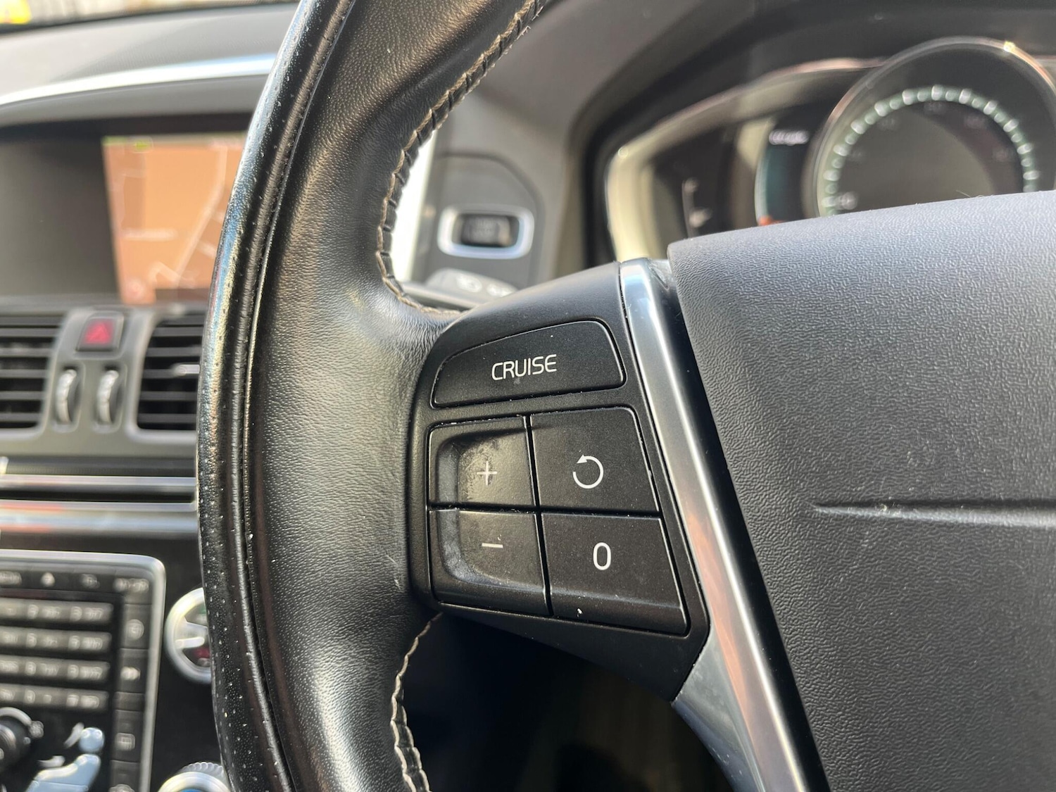 Used Volvo XC60 2017 for sale - 76307812: Photo 54