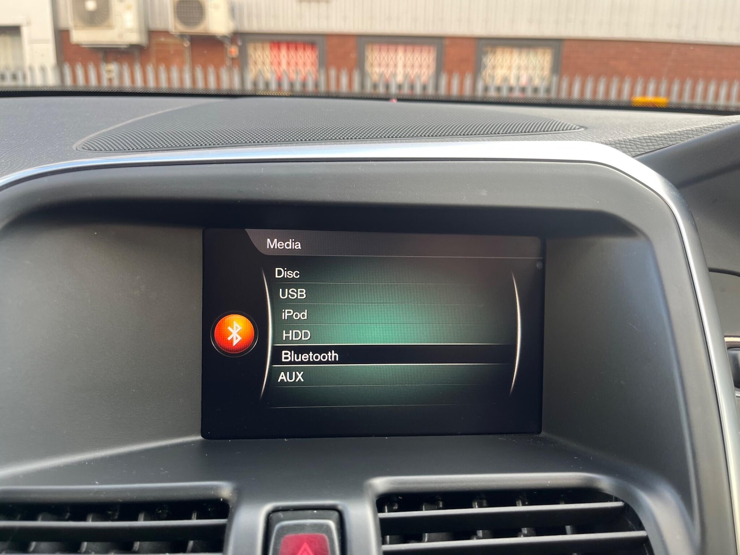 Used Volvo XC60 2017 for sale - 76307812: Photo 60