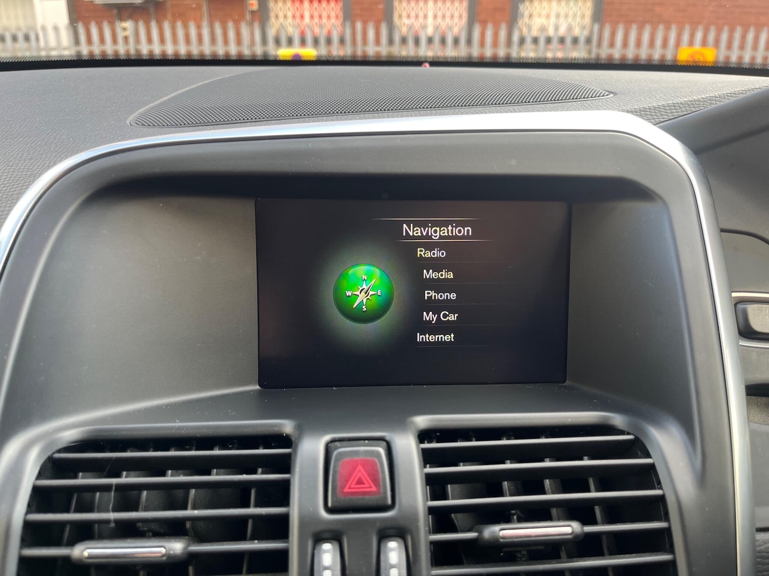 Used Volvo XC60 2017 for sale - 76307812: Photo 61