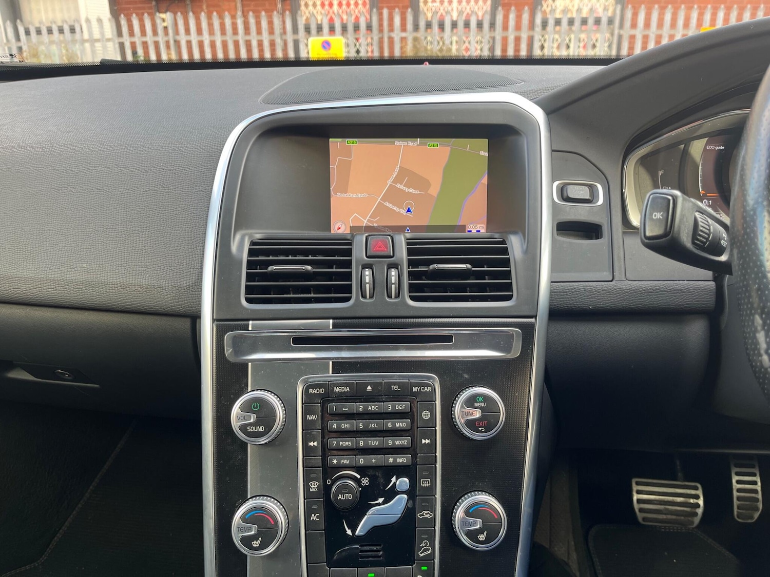 Used Volvo XC60 2017 for sale - 76307812: Photo 64