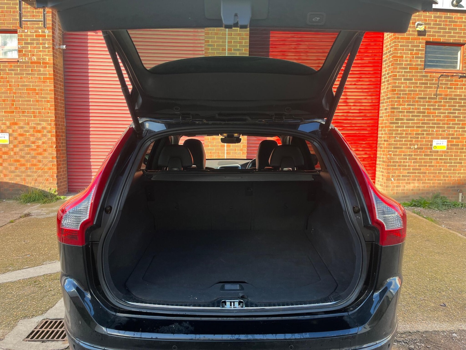 Used Volvo XC60 2017 for sale - 76307812: Photo 67