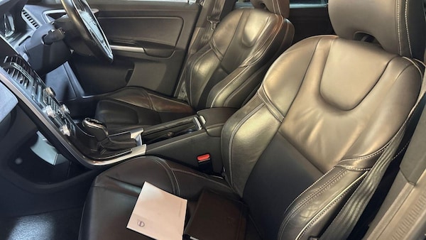 Used Volvo XC60 2017 for sale - 76307812: Photo 6