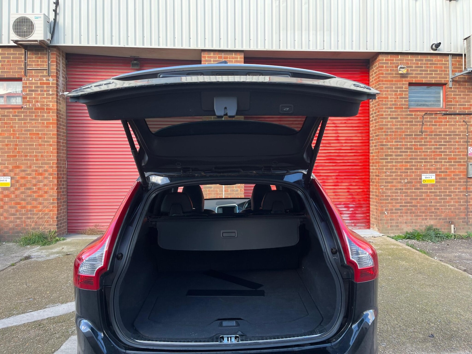 Used Volvo XC60 2017 for sale - 76307812: Photo 71