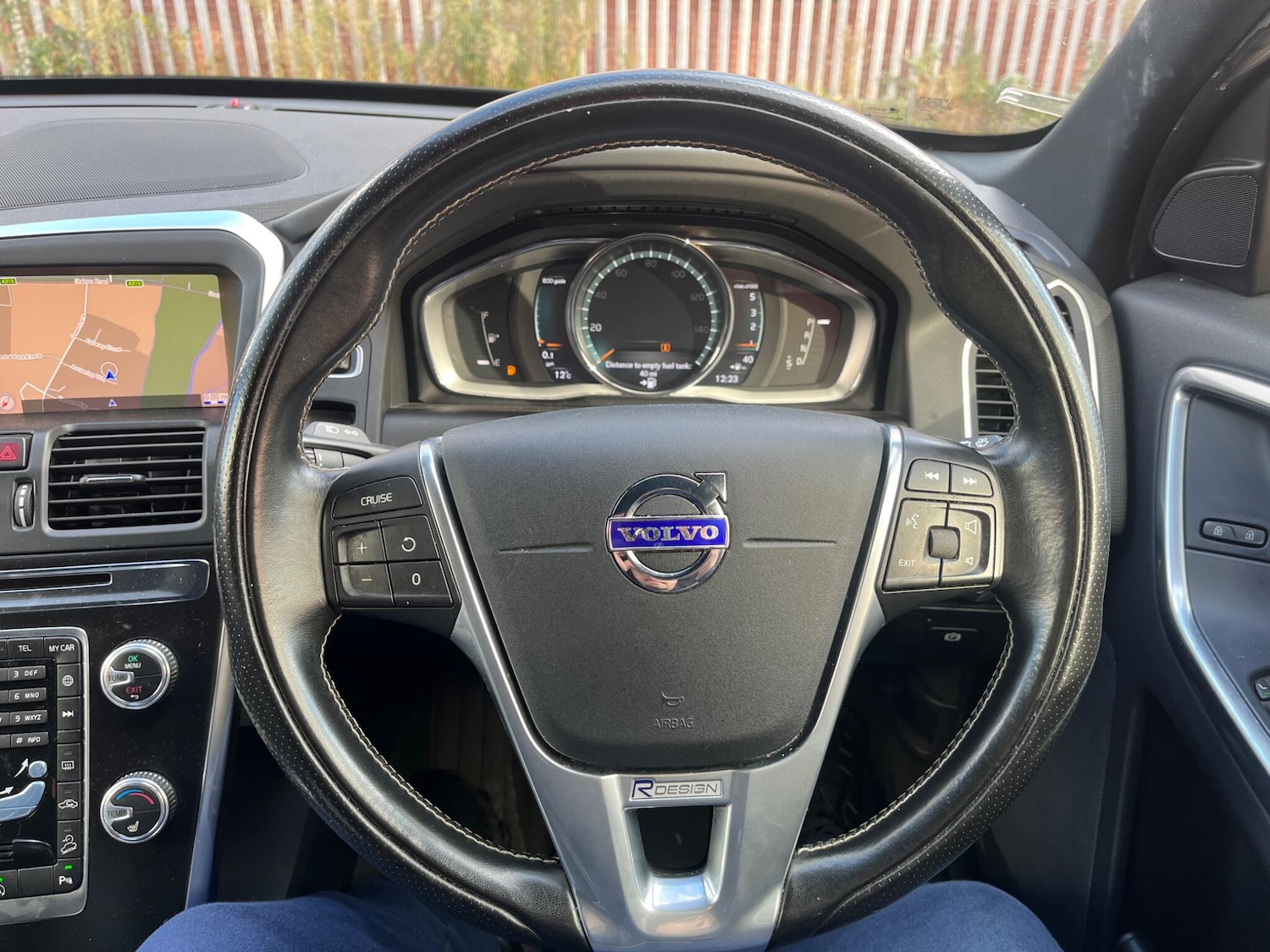 Used Volvo XC60 2017 for sale - 76307812: Photo 73