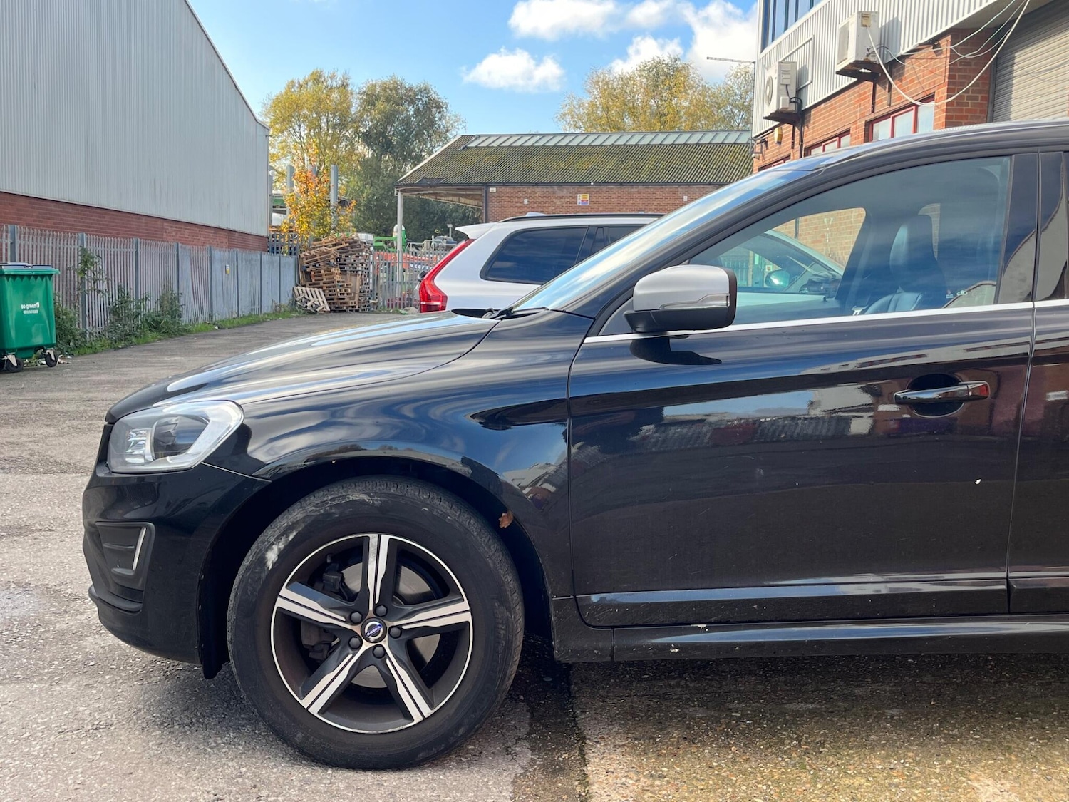 Used Volvo XC60 2017 for sale - 76307812: Photo 79