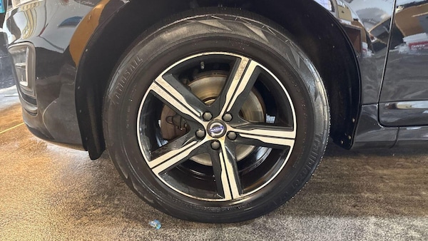 Used Volvo XC60 2017 for sale - 76307812: Photo 9