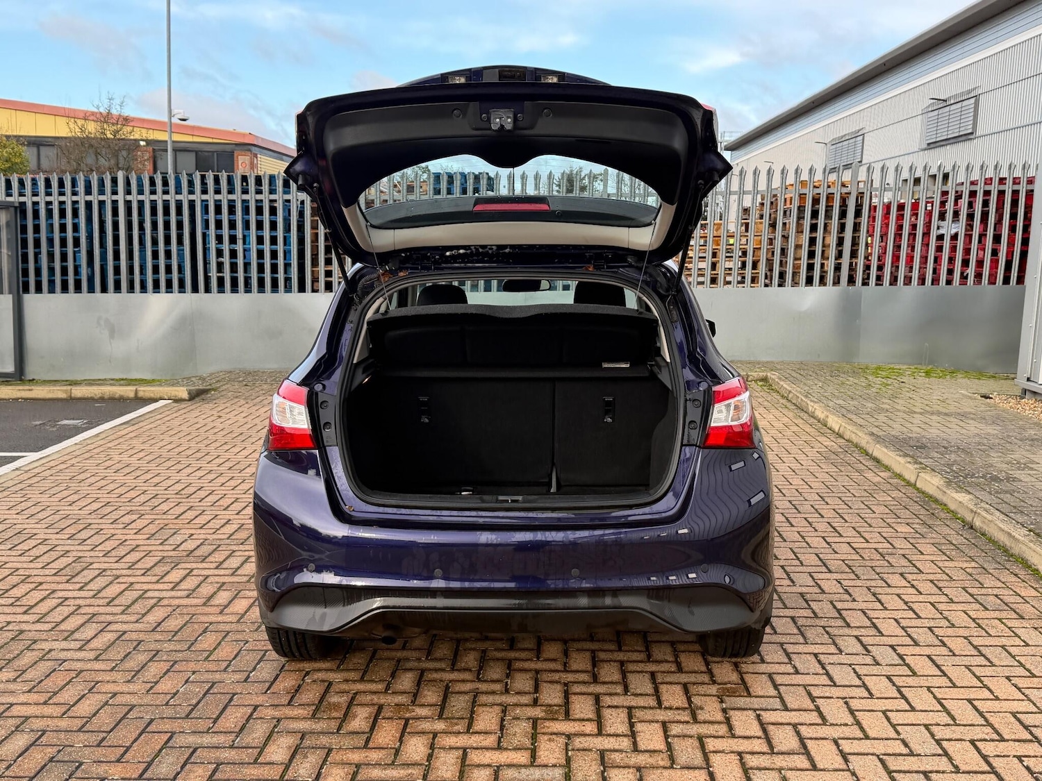 Used Nissan Pulsar 2015 for sale - 76633648: Photo 24