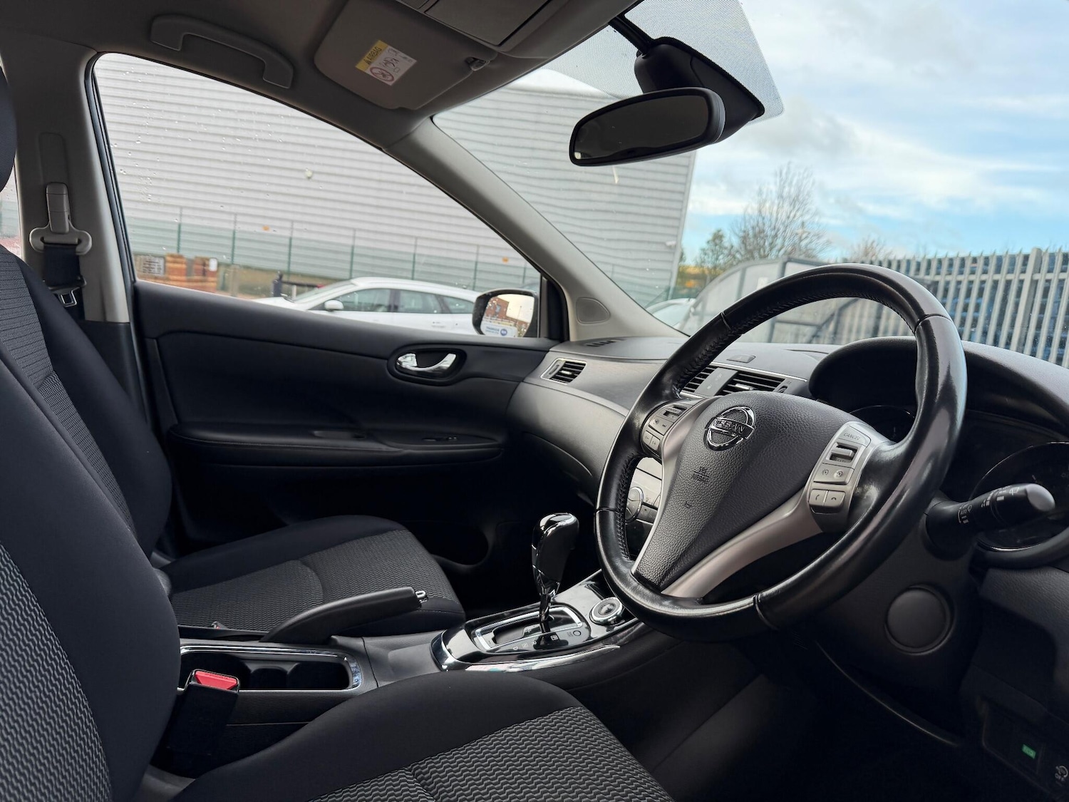 Used Nissan Pulsar 2015 for sale - 76633648: Photo 38