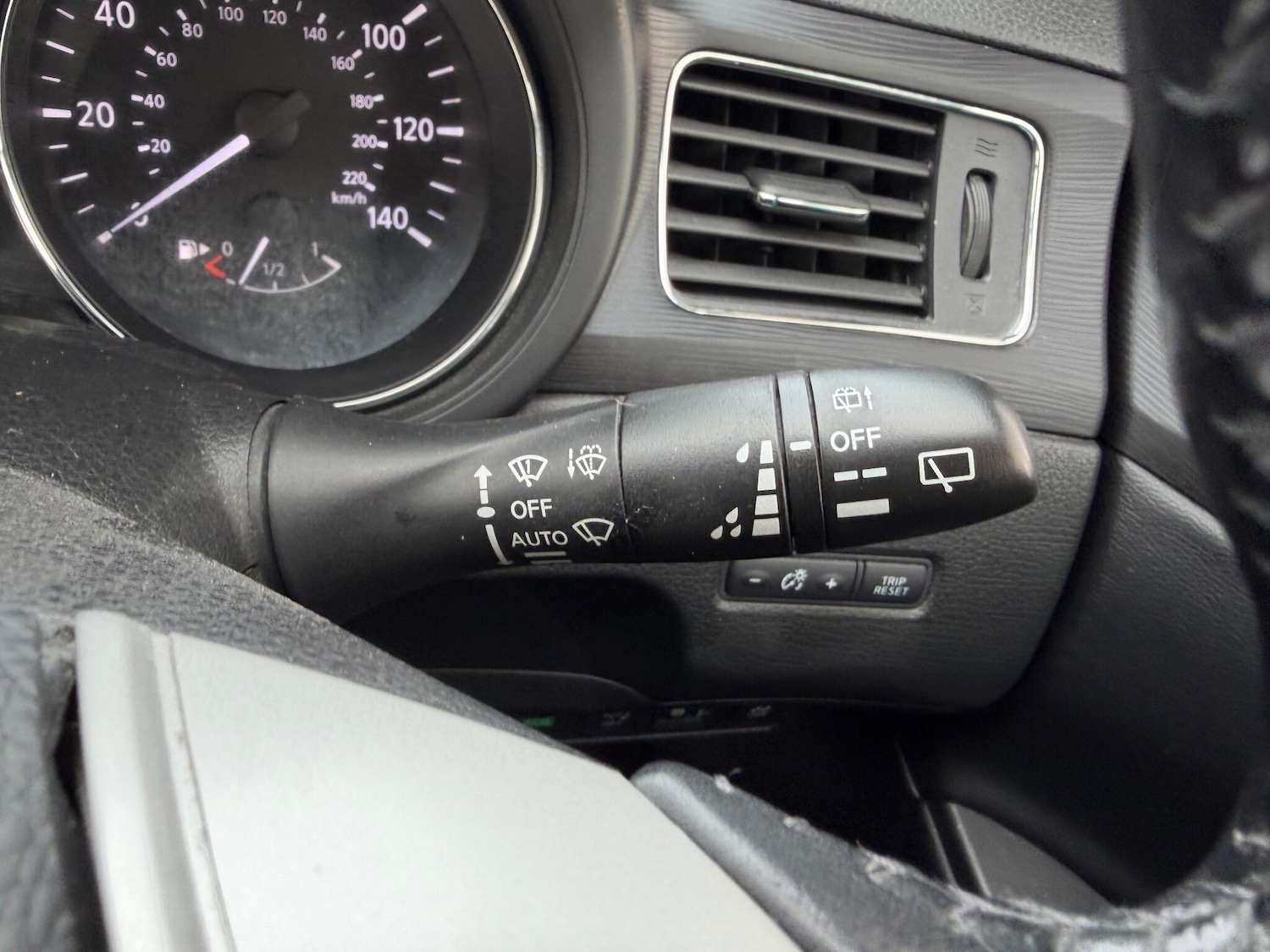 Used Nissan Pulsar 2015 for sale - 76633648: Photo 48