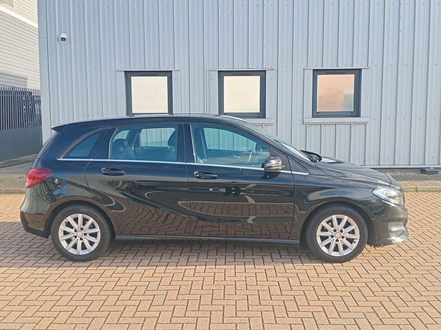 Used Mercedes-Benz B Class 2015 for sale - 76472585: Photo 13