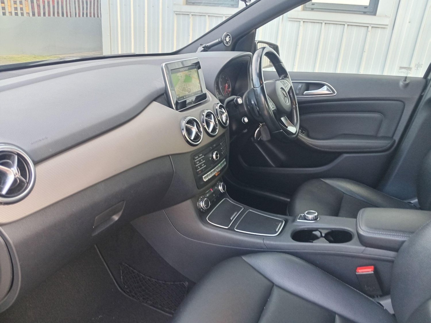 Used Mercedes-Benz B Class 2015 for sale - 76472585: Photo 20