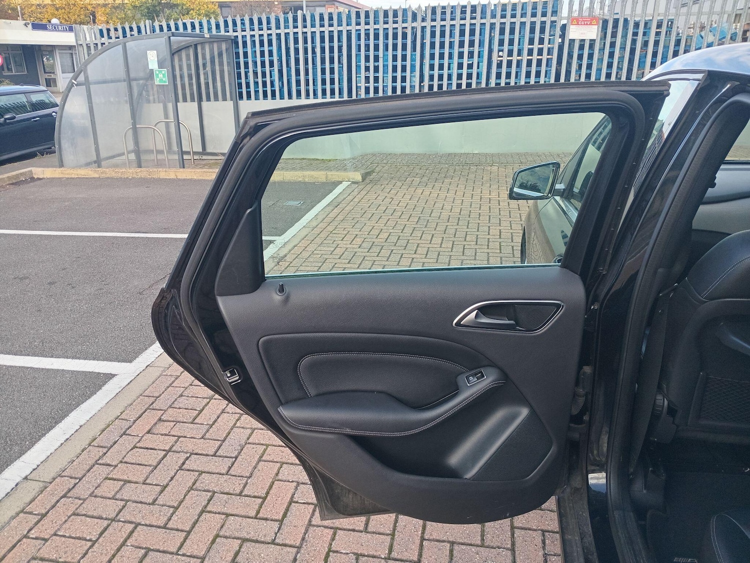 Used Mercedes-Benz B Class 2015 for sale - 76472585: Photo 25