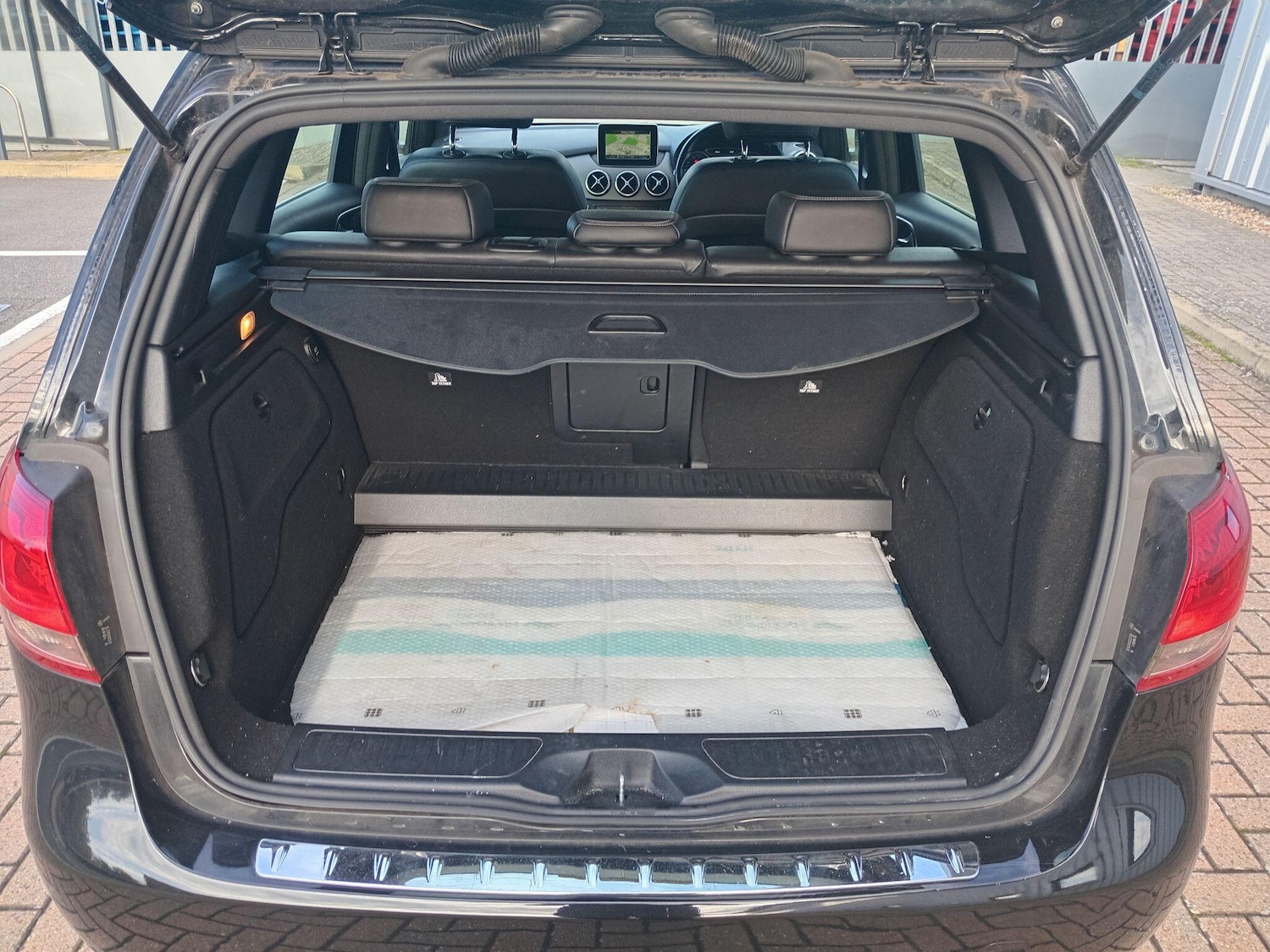 Used Mercedes-Benz B Class 2015 for sale - 76472585: Photo 31