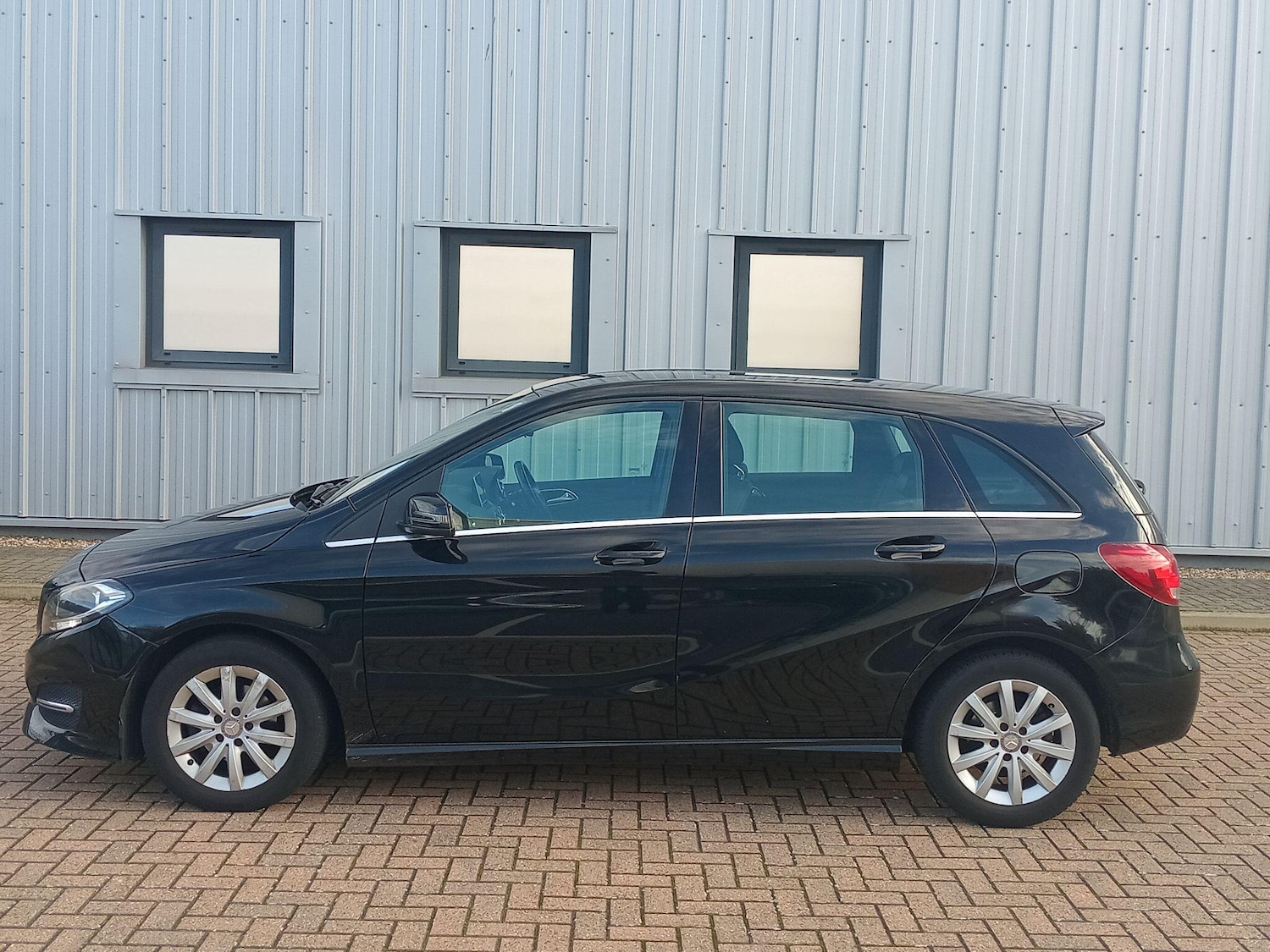 Used Mercedes-Benz B Class 2015 for sale - 76472585: Photo 9