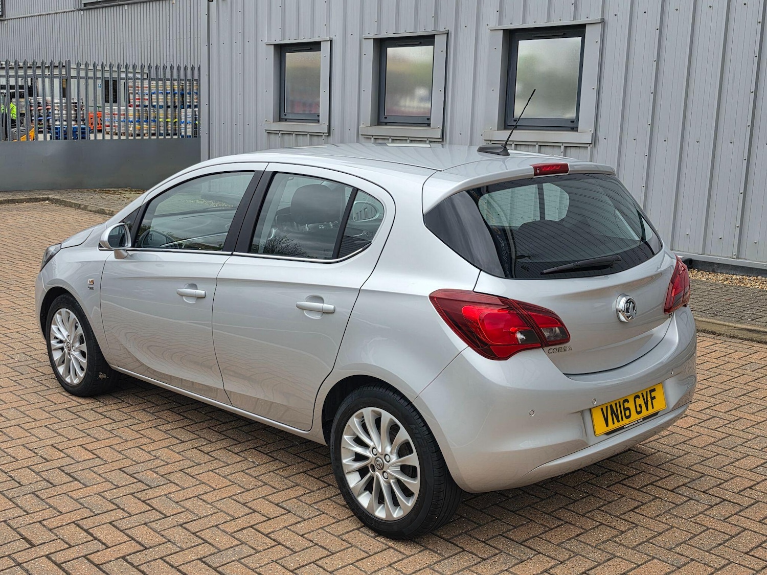 Used Vauxhall Corsa for sale - 78116384: Photo 3