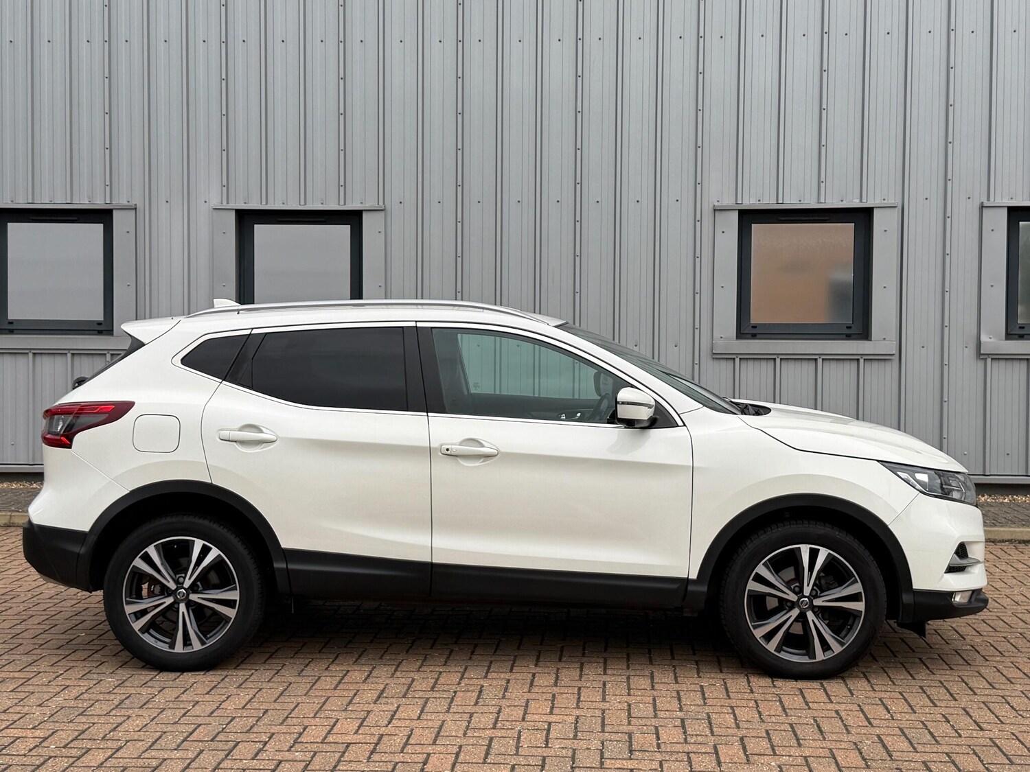 Used Nissan Qashqai 2017 for sale - 76294879: Photo 14