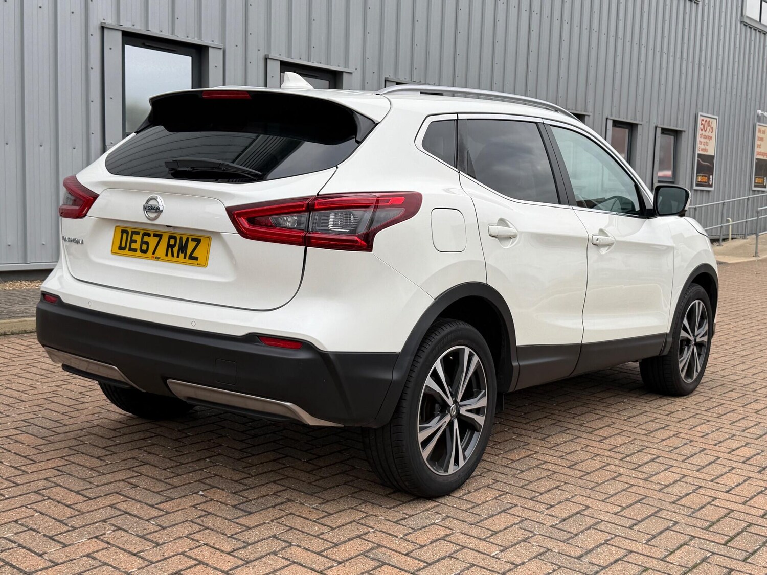 Used Nissan Qashqai 2017 for sale - 76294879: Photo 17