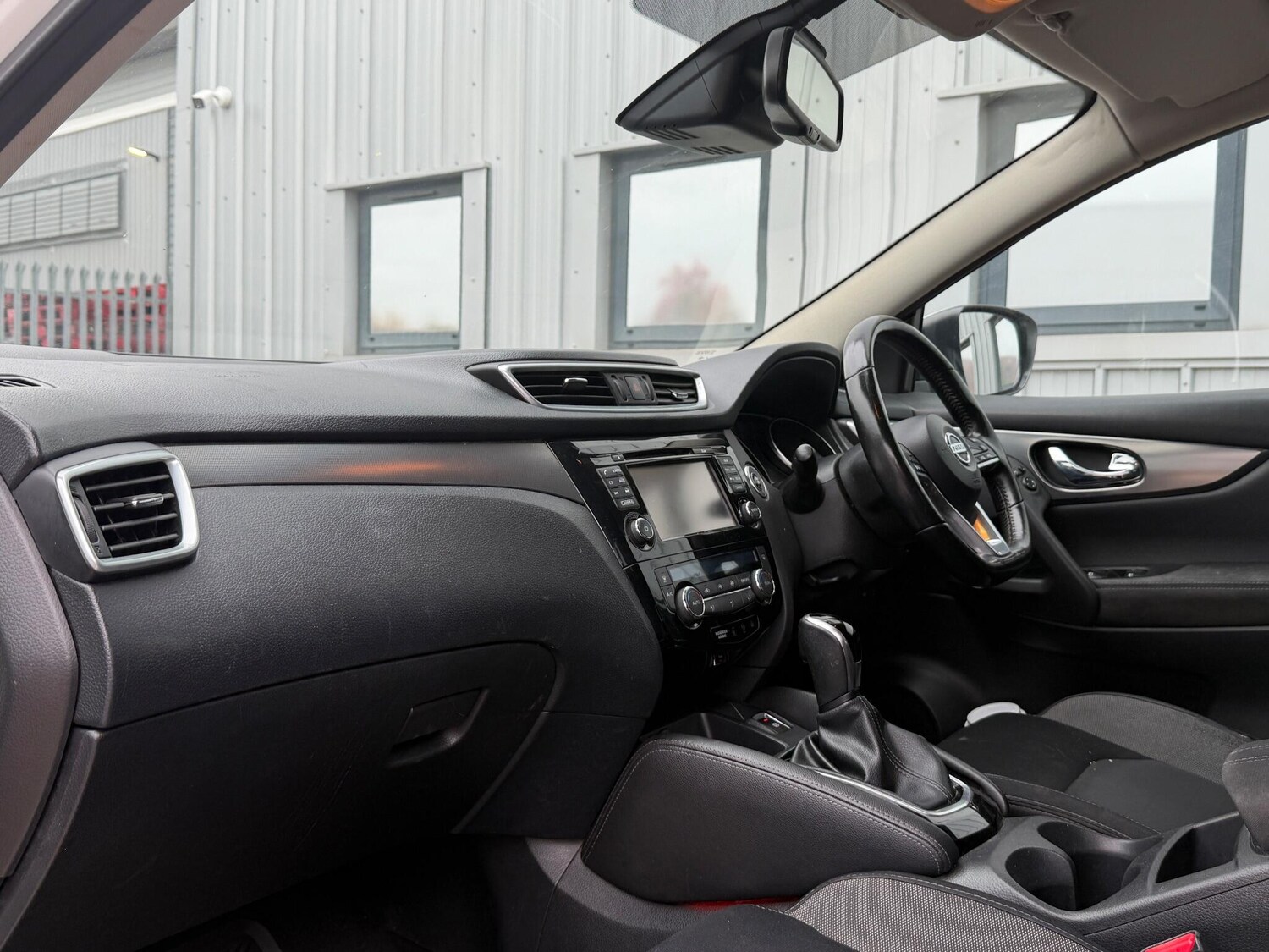 Used Nissan Qashqai 2017 for sale - 76294879: Photo 18