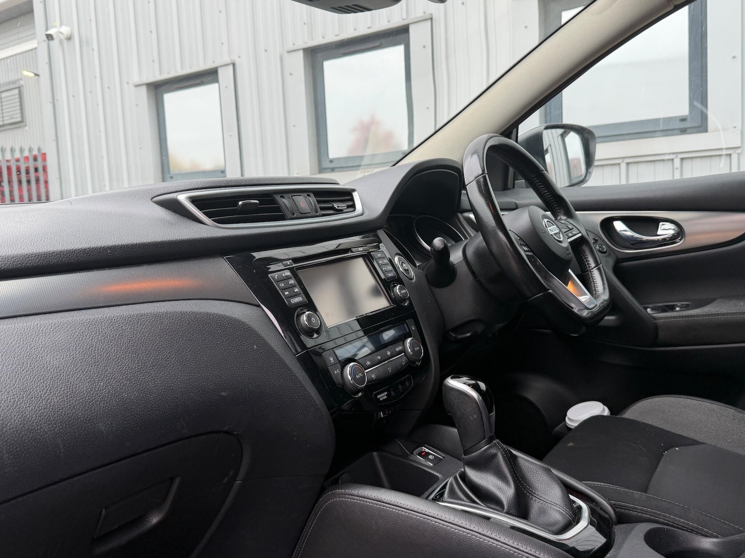 Used Nissan Qashqai 2017 for sale - 76294879: Photo 19