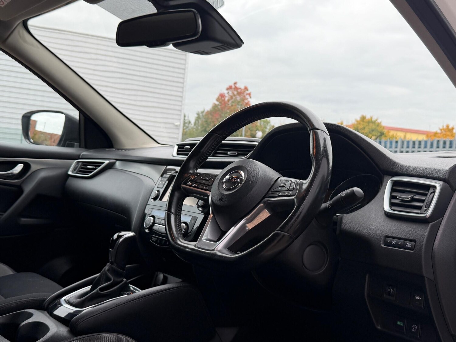 Used Nissan Qashqai 2017 for sale - 76294879: Photo 24