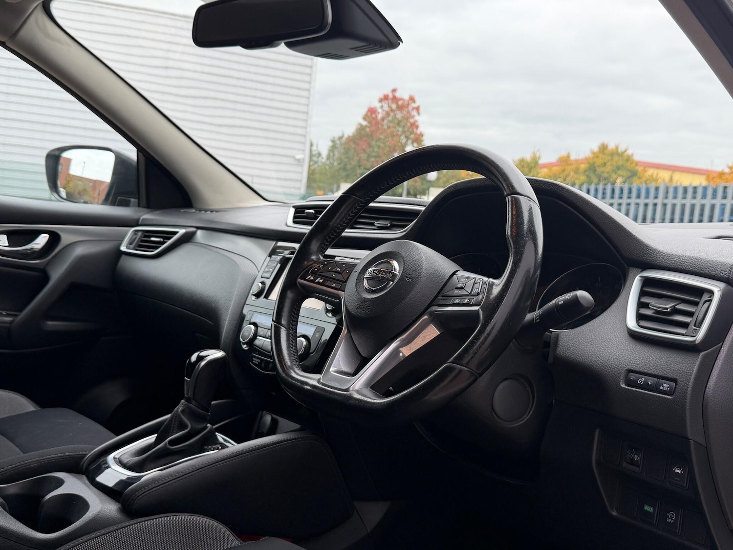 Used Nissan Qashqai 2017 for sale - 76294879: Photo 25