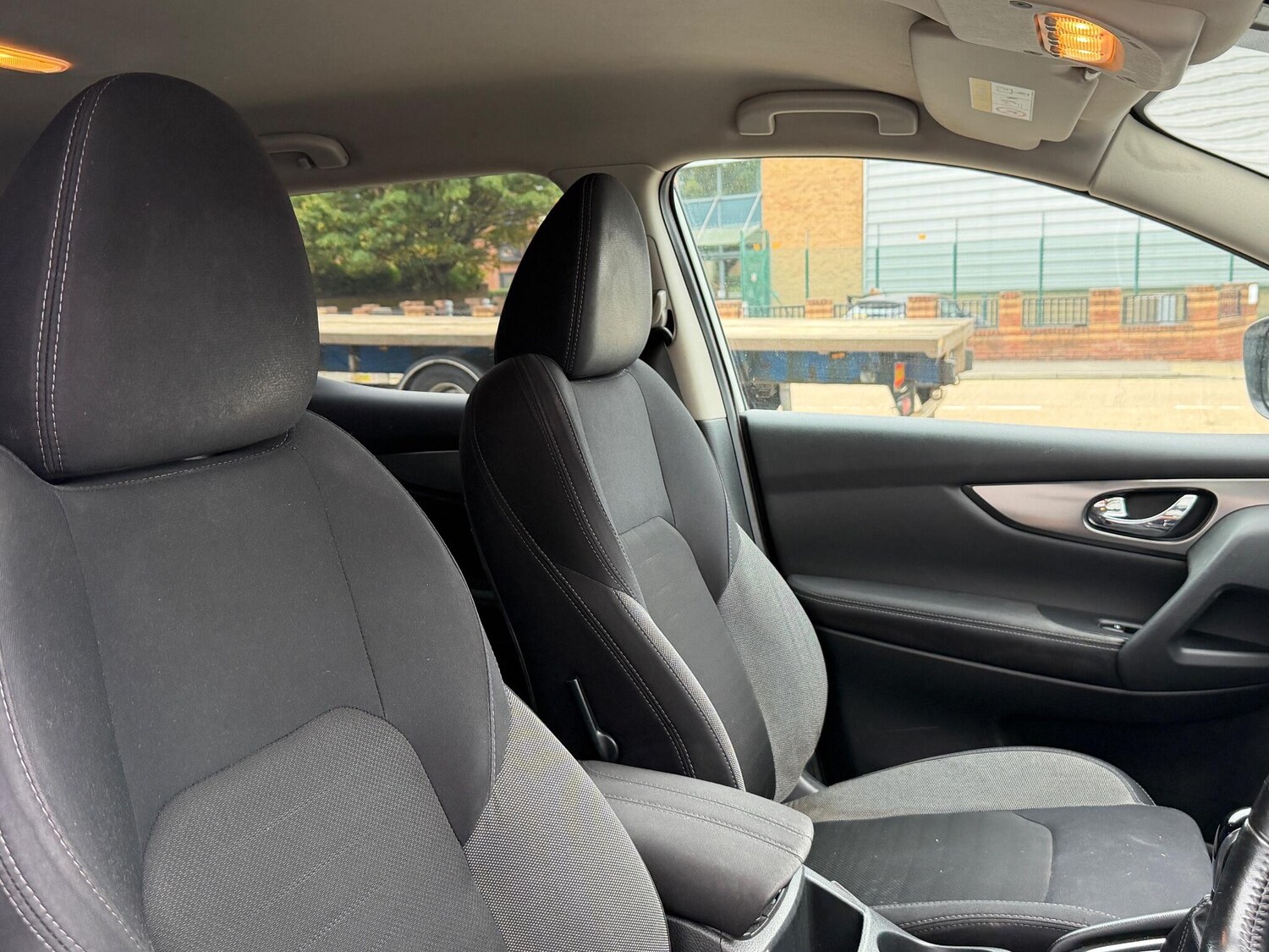 Used Nissan Qashqai 2017 for sale - 76294879: Photo 28