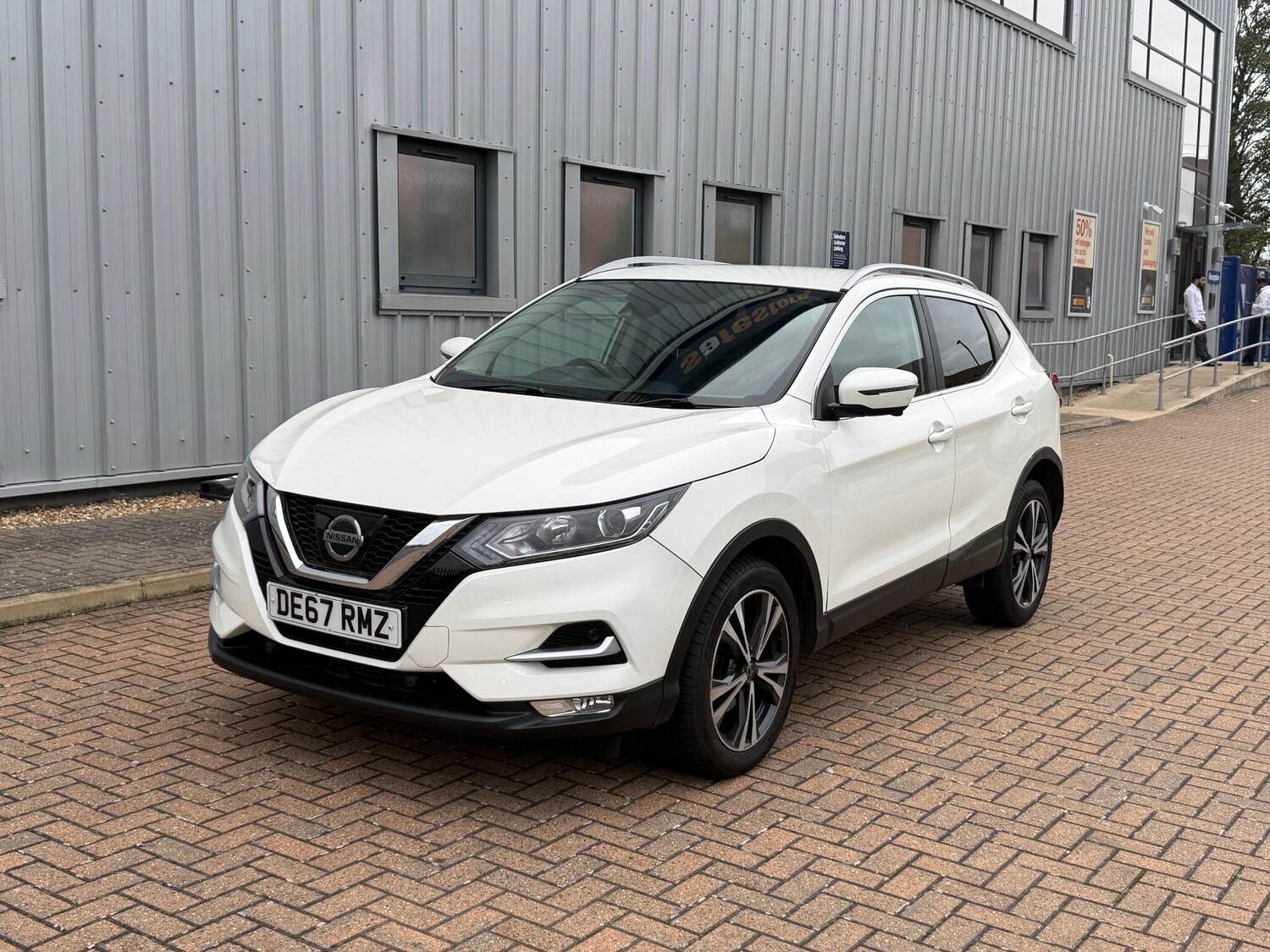 Used Nissan Qashqai 2017 for sale - 76294879: Photo 3