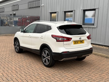 Used Nissan Qashqai 2017 for sale - 76294879: Photo 4