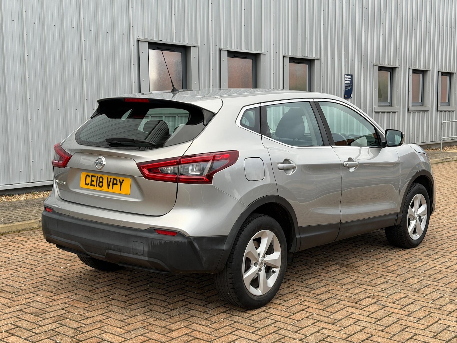 Used Nissan Qashqai 2018 for sale - 76952709: Photo 13