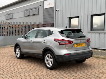 Used Nissan Qashqai 2018 for sale - 76952709: Photo