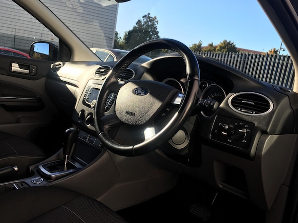 Used Ford Focus 2010 for sale - 76215529: Photo 15