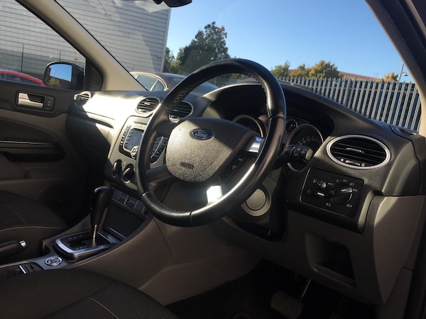 Used Ford Focus 2010 for sale - 76215529: Photo 16