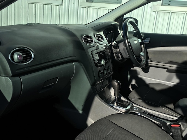 Used Ford Focus 2010 for sale - 76215529: Photo 24
