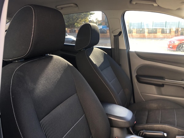 Used Ford Focus 2010 for sale - 76215529: Photo 27
