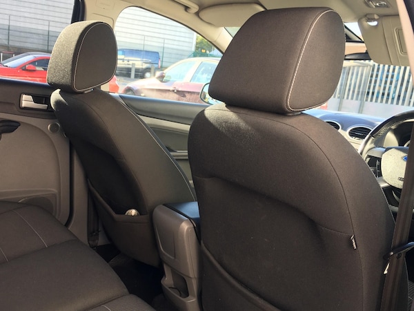 Used Ford Focus 2010 for sale - 76215529: Photo 28