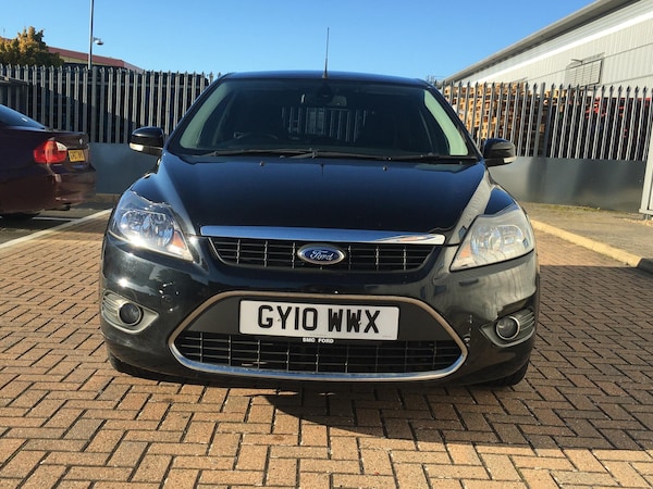 Used Ford Focus 2010 for sale - 76215529: Photo 2