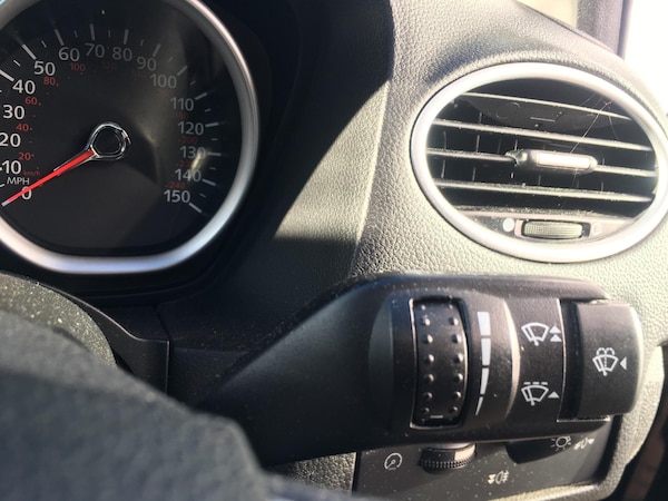 Used Ford Focus 2010 for sale - 76215529: Photo 37