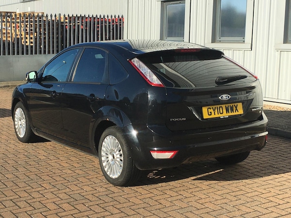 Used Ford Focus 2010 for sale - 76215529: Photo 4