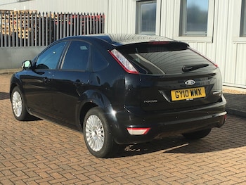 Used Ford Focus 2010 for sale - 76215529: Photo 4