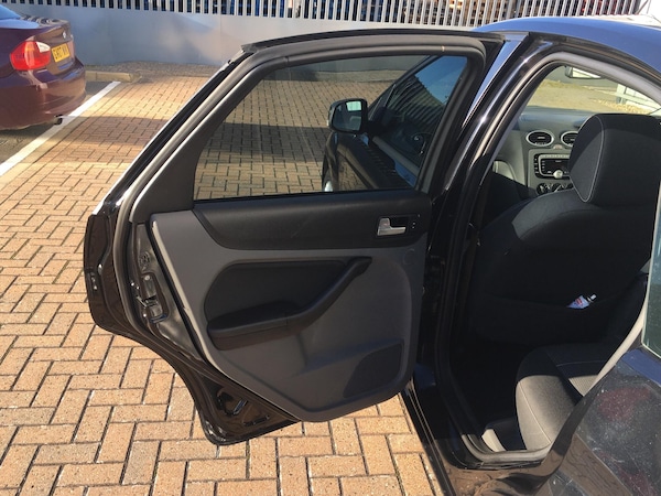 Used Ford Focus 2010 for sale - 76215529: Photo 52